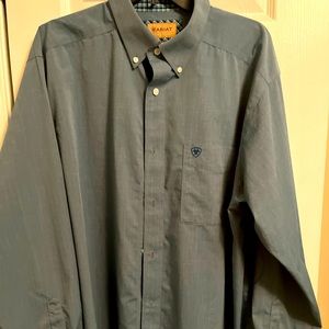 Men’s button down by Ariat. Like new. Size XL